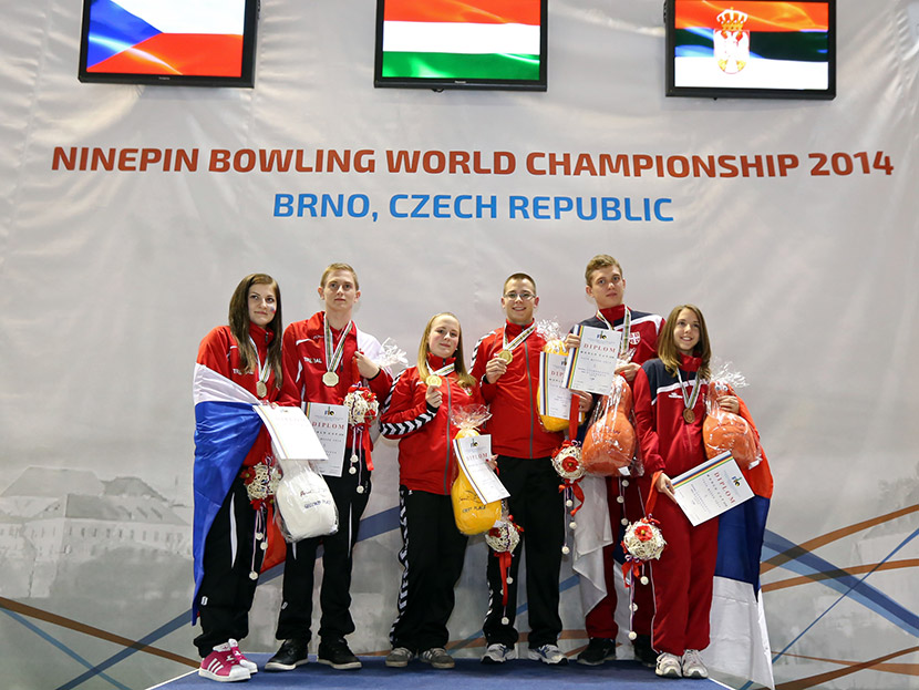 Česko slaví první medaili, dorostenci vybojovali stříbro
